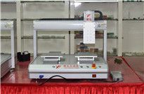 <b>全自動點(diǎn)膠機(jī)生產(chǎn)廠家,為您帶來體驗式操作的秘籍</b>