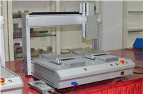 <b>點膠機,東莞服裝商標點膠機廠家在這里</b>