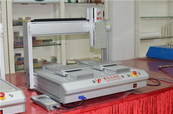 全自動點膠機生產(chǎn)廠家