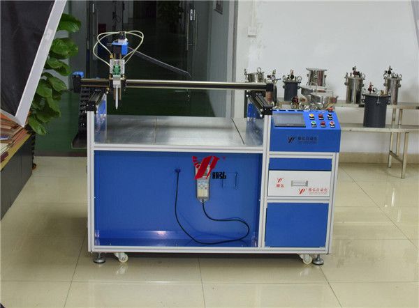 專業(yè)半自動(dòng)灌膠機(jī)